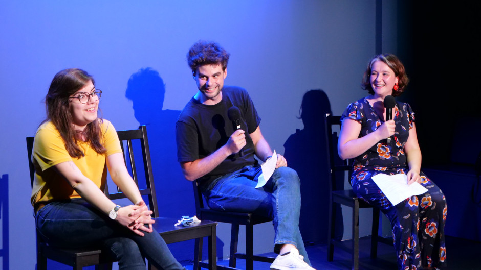 Temps d’échange animé avec Fanny Ruwet, Florian Tirana (président de Nightline France) et Eléonore Jarrige après le spectacle