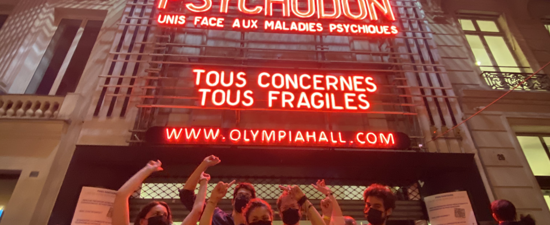 Les porte-paroles de Nightline France devant l’Olympia