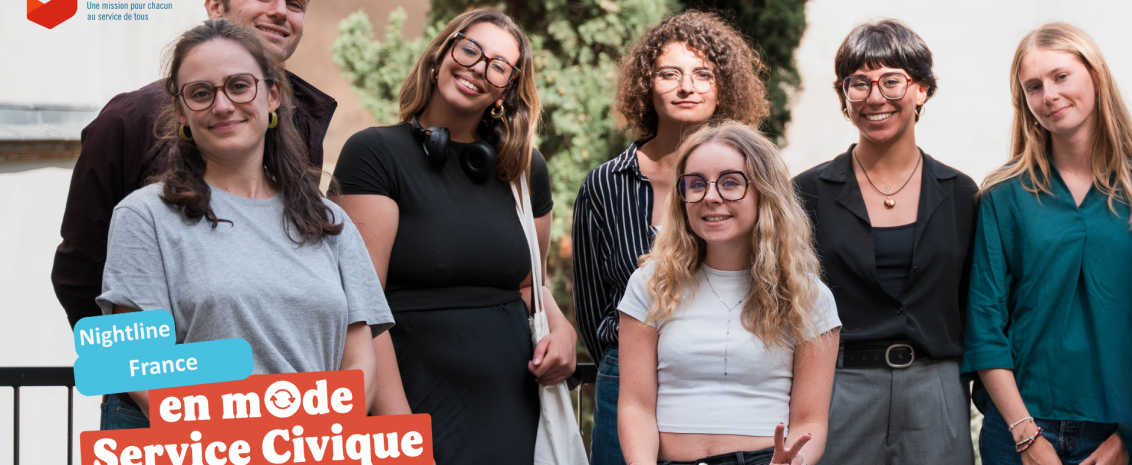 groupe de volontaires avec tuteurs