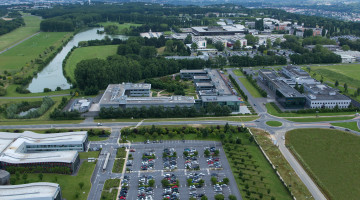 Photo of the Polytechnique school, member of Paris Saclay campus, Artur Alves