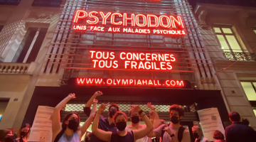 Les porte-paroles de Nightline France devant l’Olympia