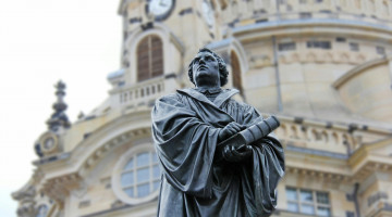 Statue